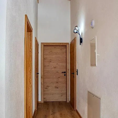 Apart. Oberhof גרלוס